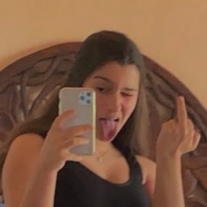 Meet your Posher, Laia